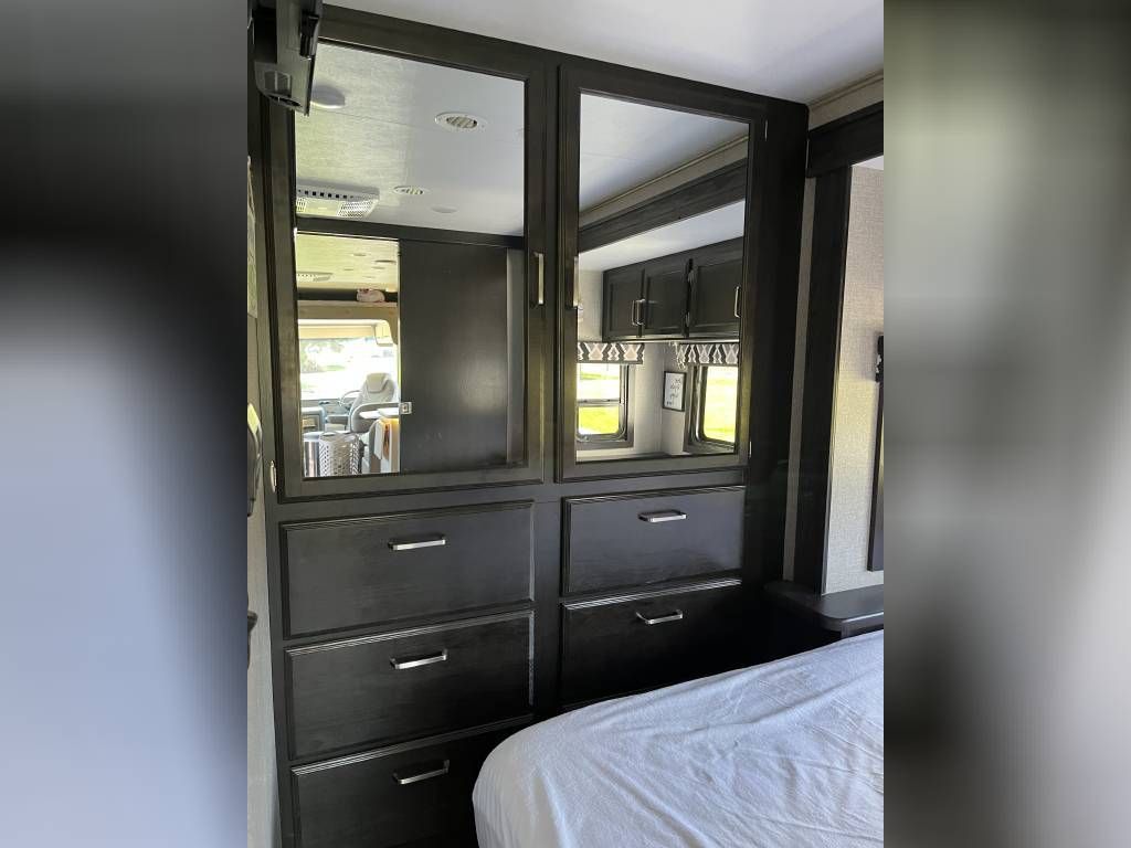 Photo 2 - 2021 Jayco Class A Motorhome rental photo 11