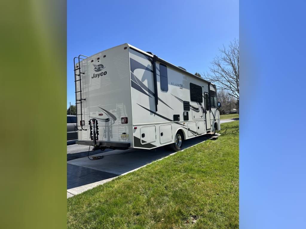 Photo 3 - 2021 Jayco Class A Motorhome rental photo 21