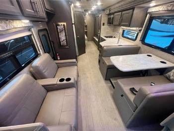 Photo 1 - 2021 Thor Motor Coach Class C Motorhome rental photo 7