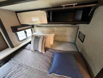 Photo 1 - 2019 Thor Motor Coach Class C Motorhome rental photo 3