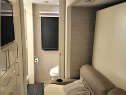 Photo 1 thumbnail 7
