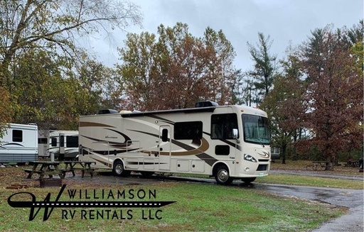 2016 Thor Motor Coach Hurricane Class A Motorhome for rent in Seymour, IN