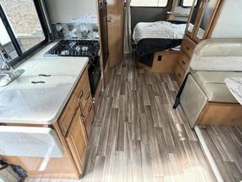 Photo 1 - 2020 Thor Motor Coach Class C Motorhome rental photo 7
