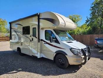 Photo 1 - 2020 Thor Motor Coach Class C Motorhome rental photo 8