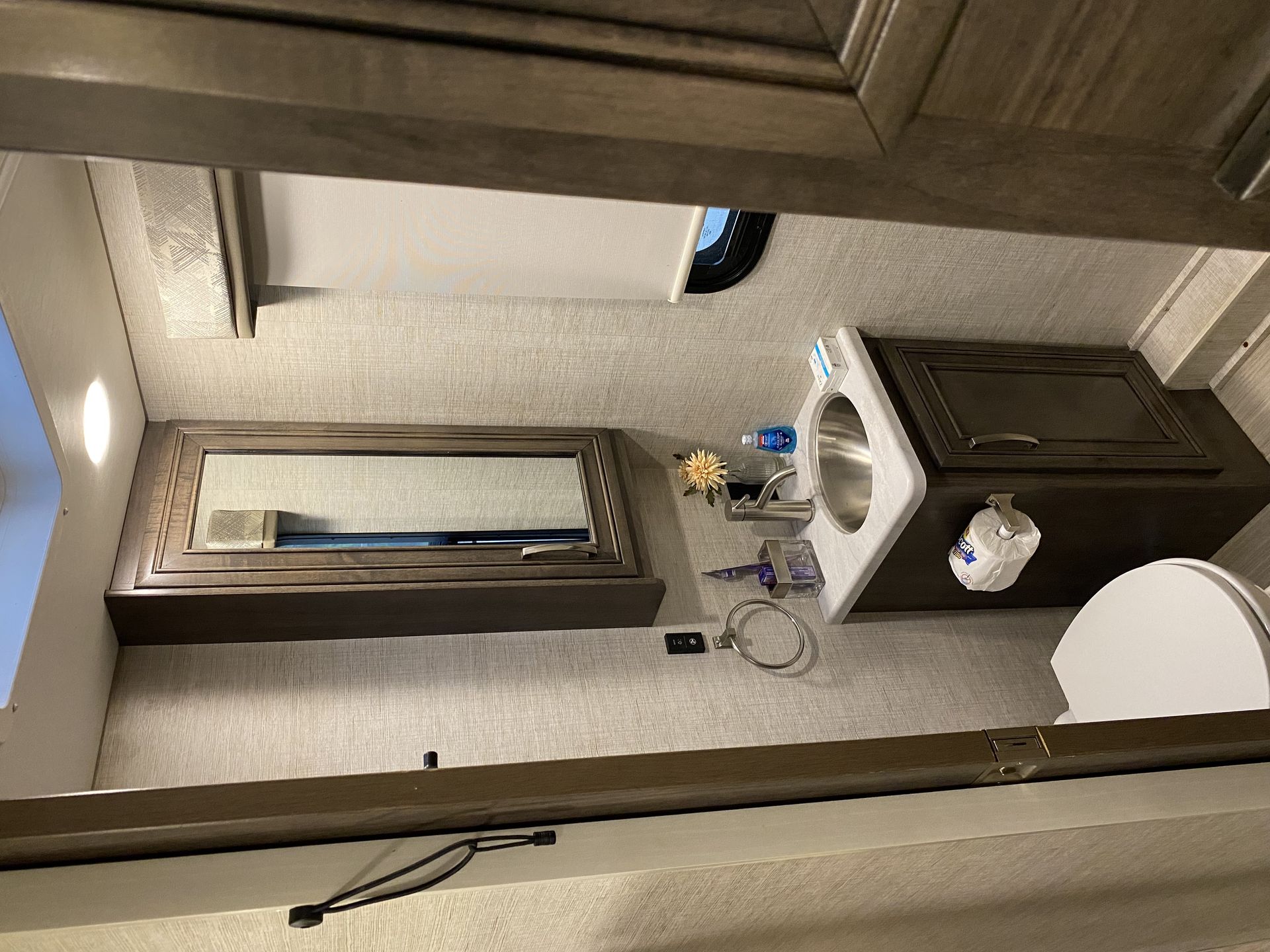 Photo 4 - 2022 Jayco Class A Motorhome rental photo 6