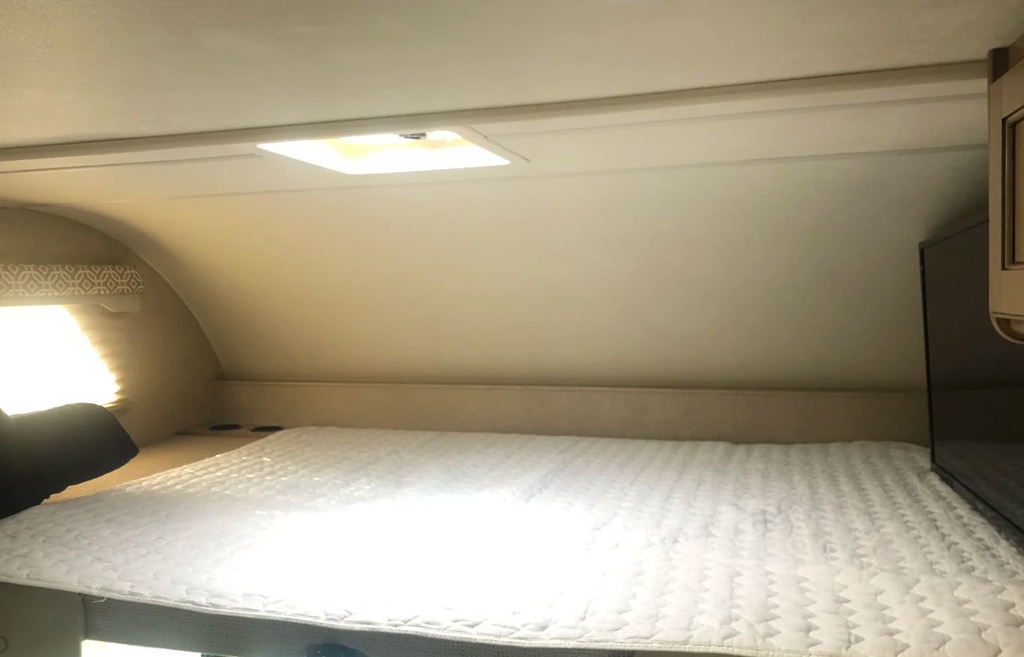Photo 1 - 2018 Ford Class C Motorhome rental photo 3