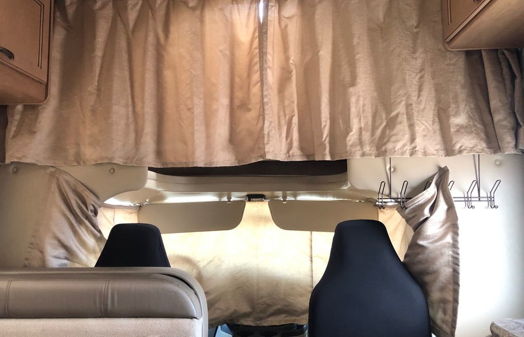 Photo 5 - 2018 Ford Class C Motorhome rental photo 12