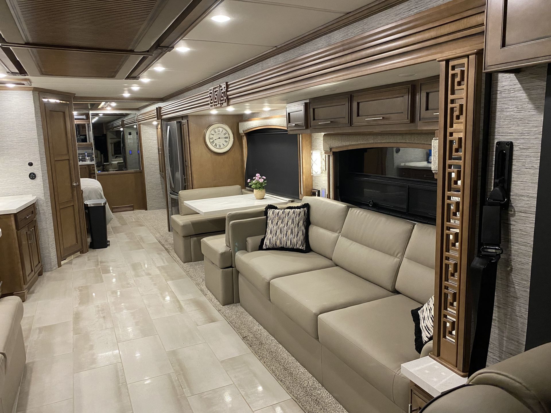 Photo 6 - 2022 Newmar Class A Motorhome rental photo 6