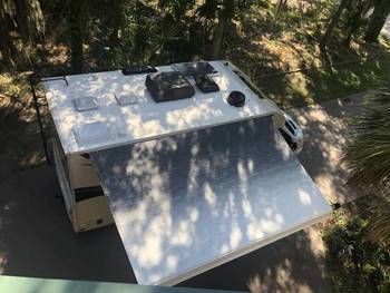 Photo 3 - 2019 Thor Motor Coach Class C Motorhome rental photo 6