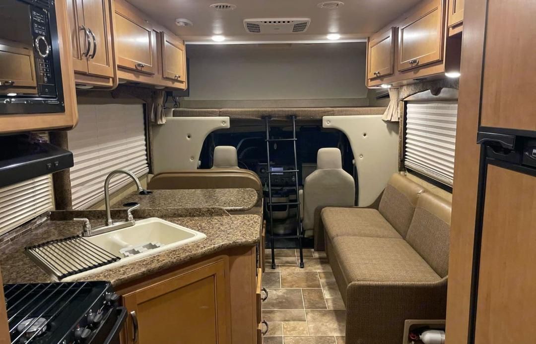 Photo 0 - 2017 Freelander Class C Motorhome rental photo 5