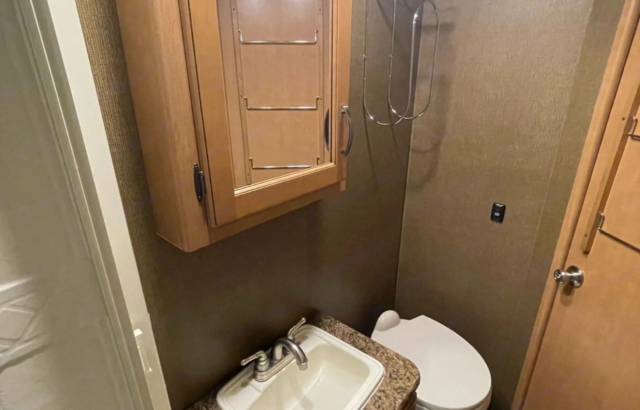 Photo 1 - 2017 Freelander Class C Motorhome rental photo 15