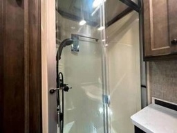Photo 1 thumbnail 6