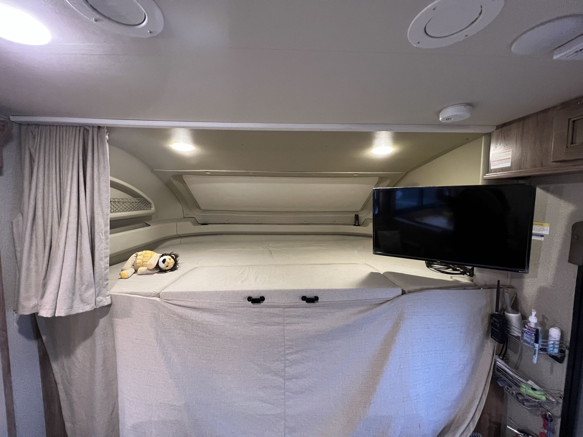 Photo 0 - 2019 Entegra Coach Class C Motorhome rental photo 6