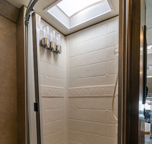 2020 Four Winds 30D Class C Motorhome for rent in Harrisburg, SD