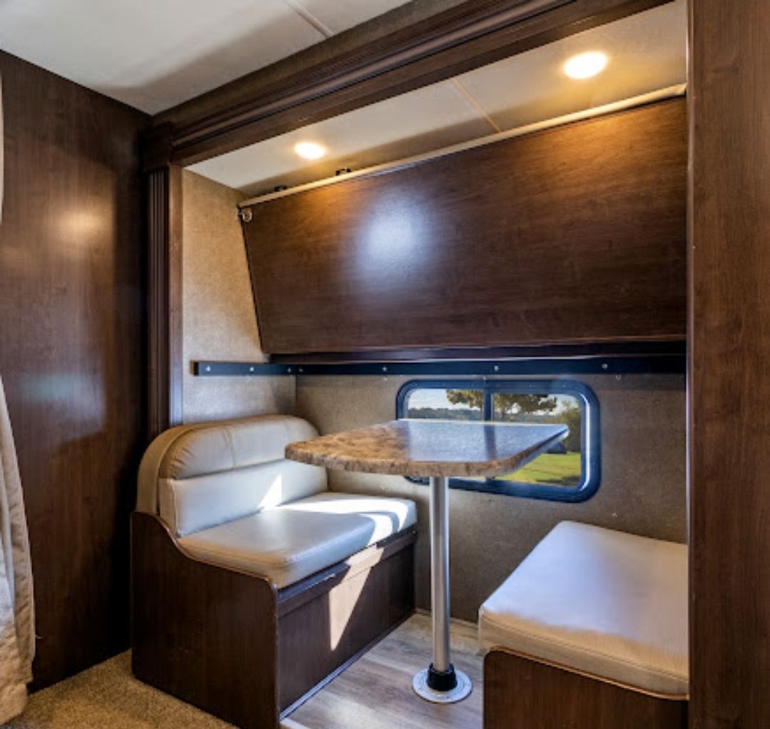 Photo 2 - 2020 Four Winds Class C Motorhome rental photo 4