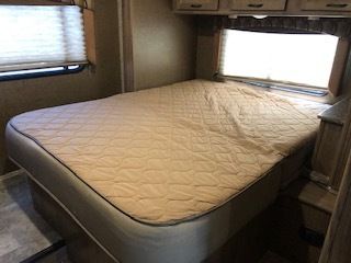 Photo 4 - 2018 Coachmen Class C Motorhome rental photo 6
