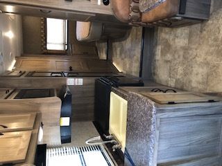 Photo 7 - 2018 Coachmen Class C Motorhome rental photo 9
