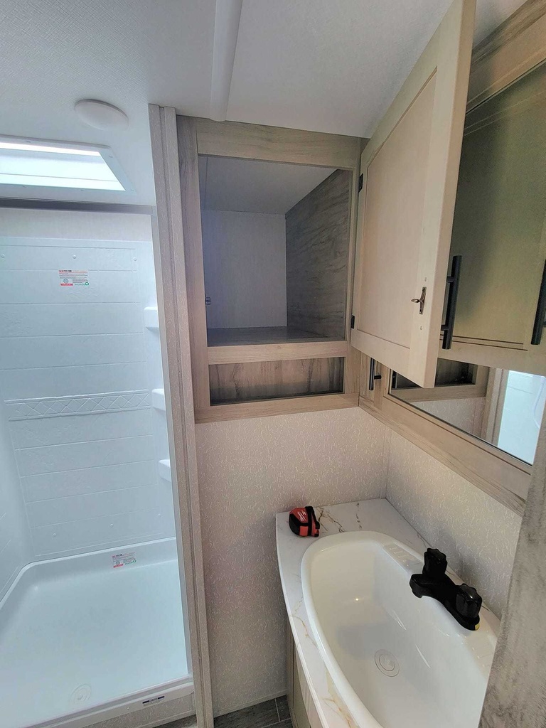 Photo 2 - 2022 Forest River Fifth Wheel rental photo 4