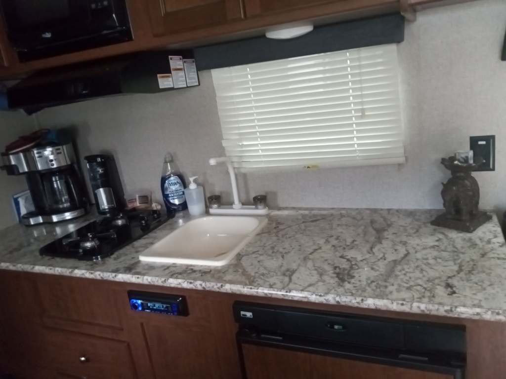 Photo 4 - 2018 Keystone Travel Trailer rental photo 6