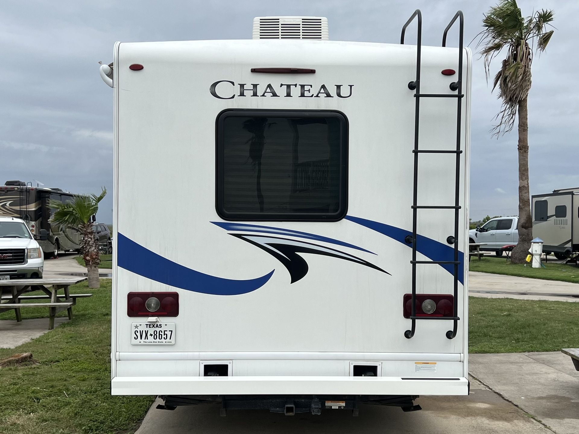 Photo 4 - 2020 Thor Class C Motorhome rental photo 6