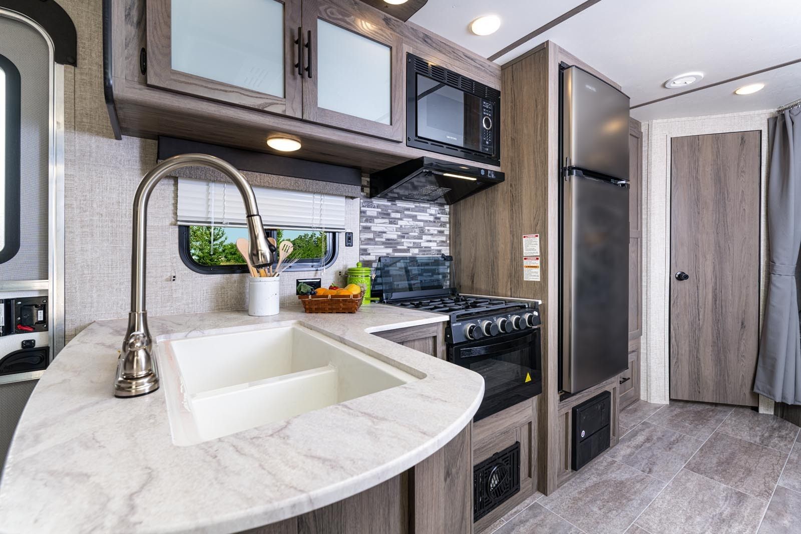 Photo 4 - 2023 Gulf Stream Travel Trailer rental photo 11