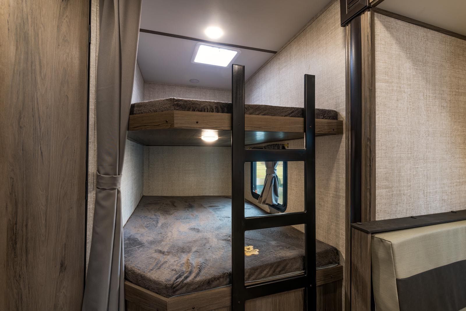 Photo 9 - 2023 Gulf Stream Travel Trailer rental photo 21