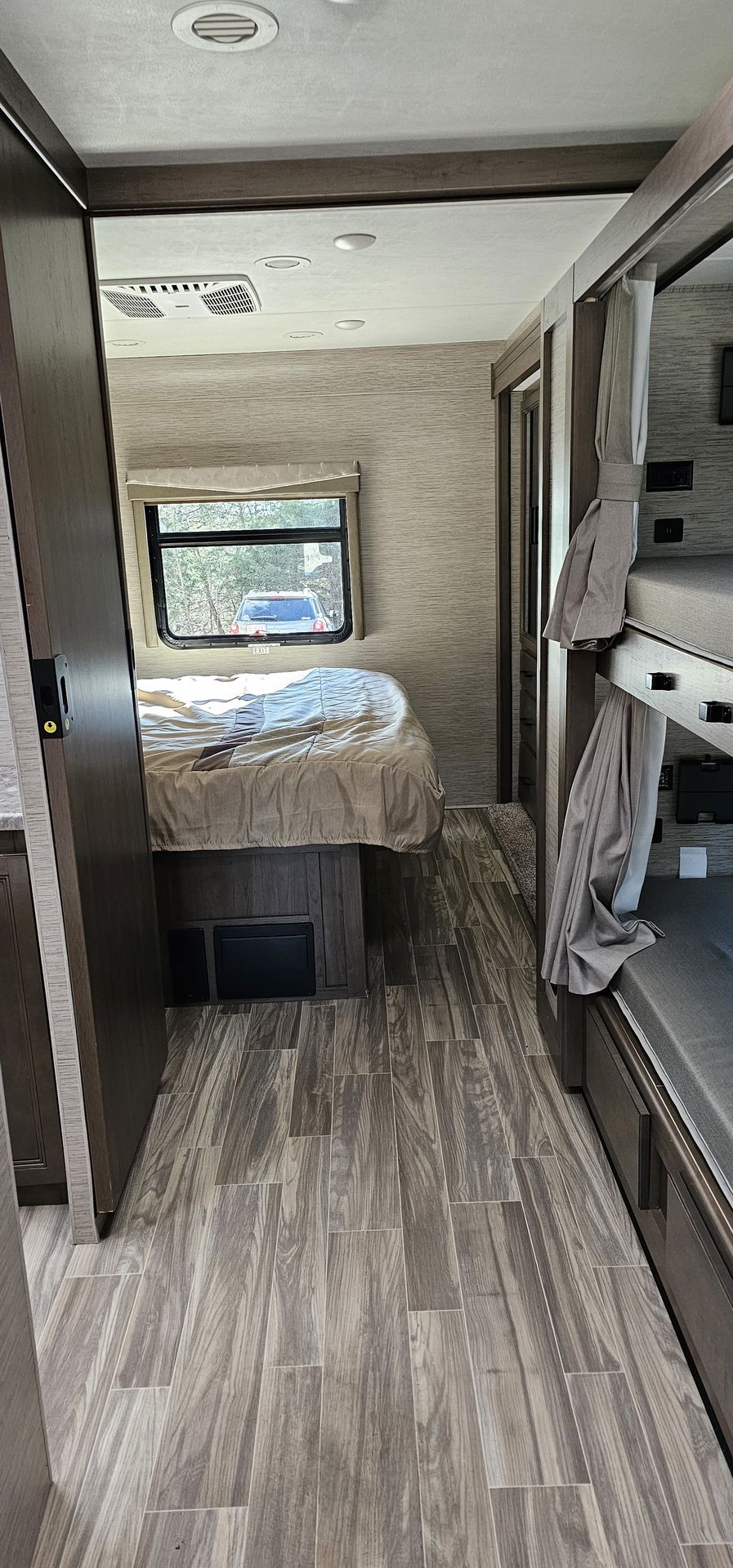 Photo 2 - 2022 Thor Class A Motorhome rental photo 15