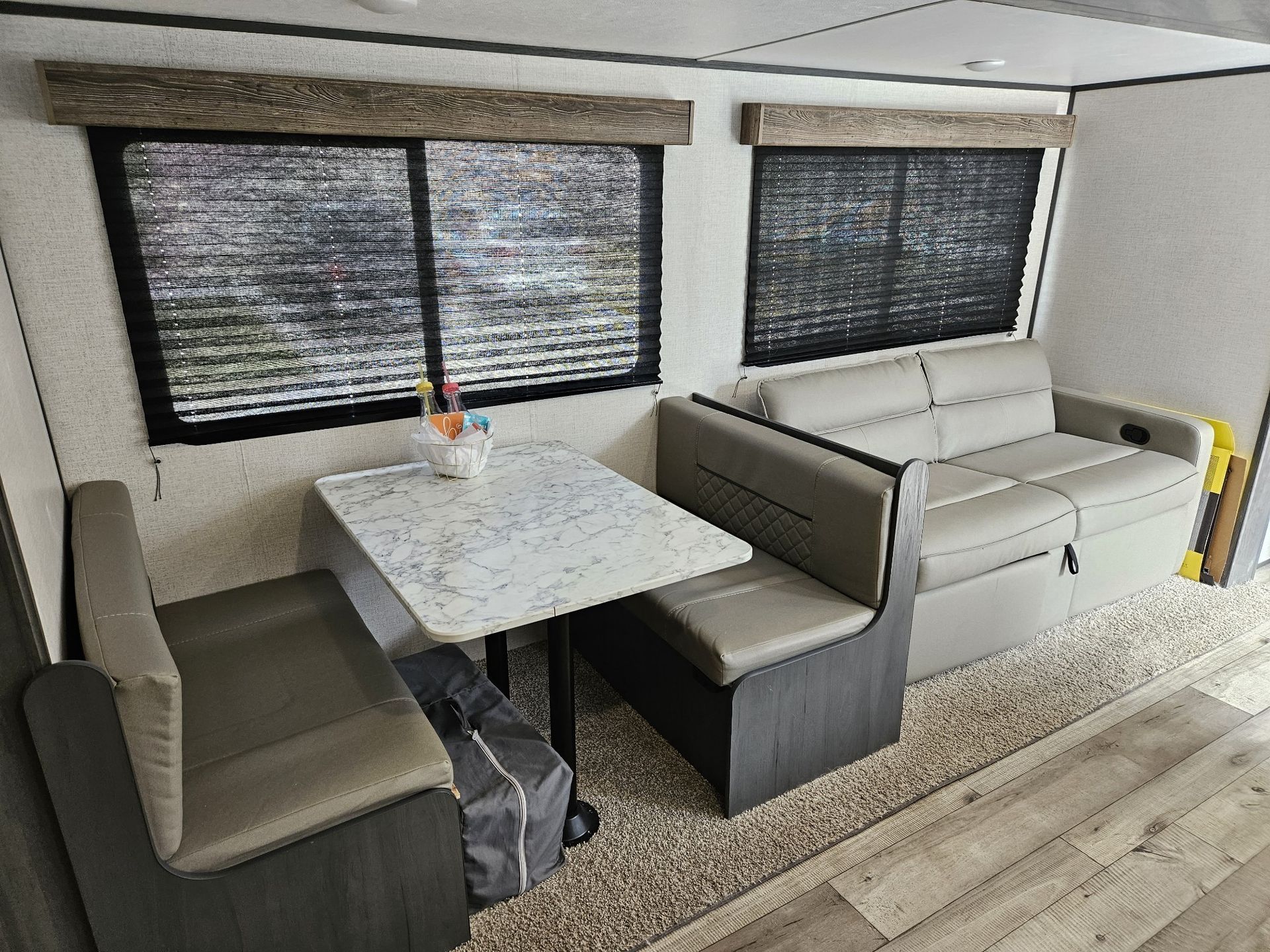 Photo 5 - 2022 Dutchman Travel Trailer rental photo 7