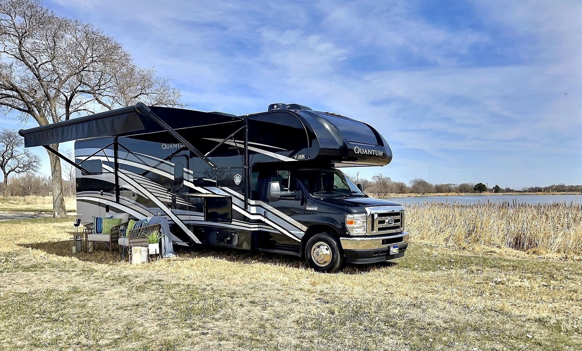 Photo 5 - 2023 Thor Motor Coach Class C Motorhome rental photo 8