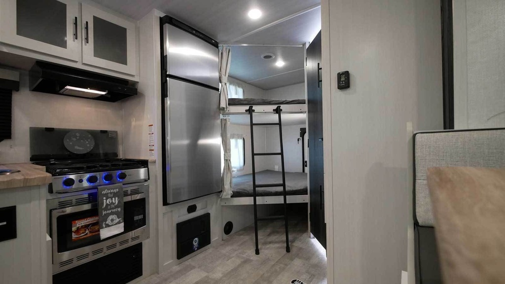 Photo 11 - 2023 Forest River Travel Trailer rental photo 13
