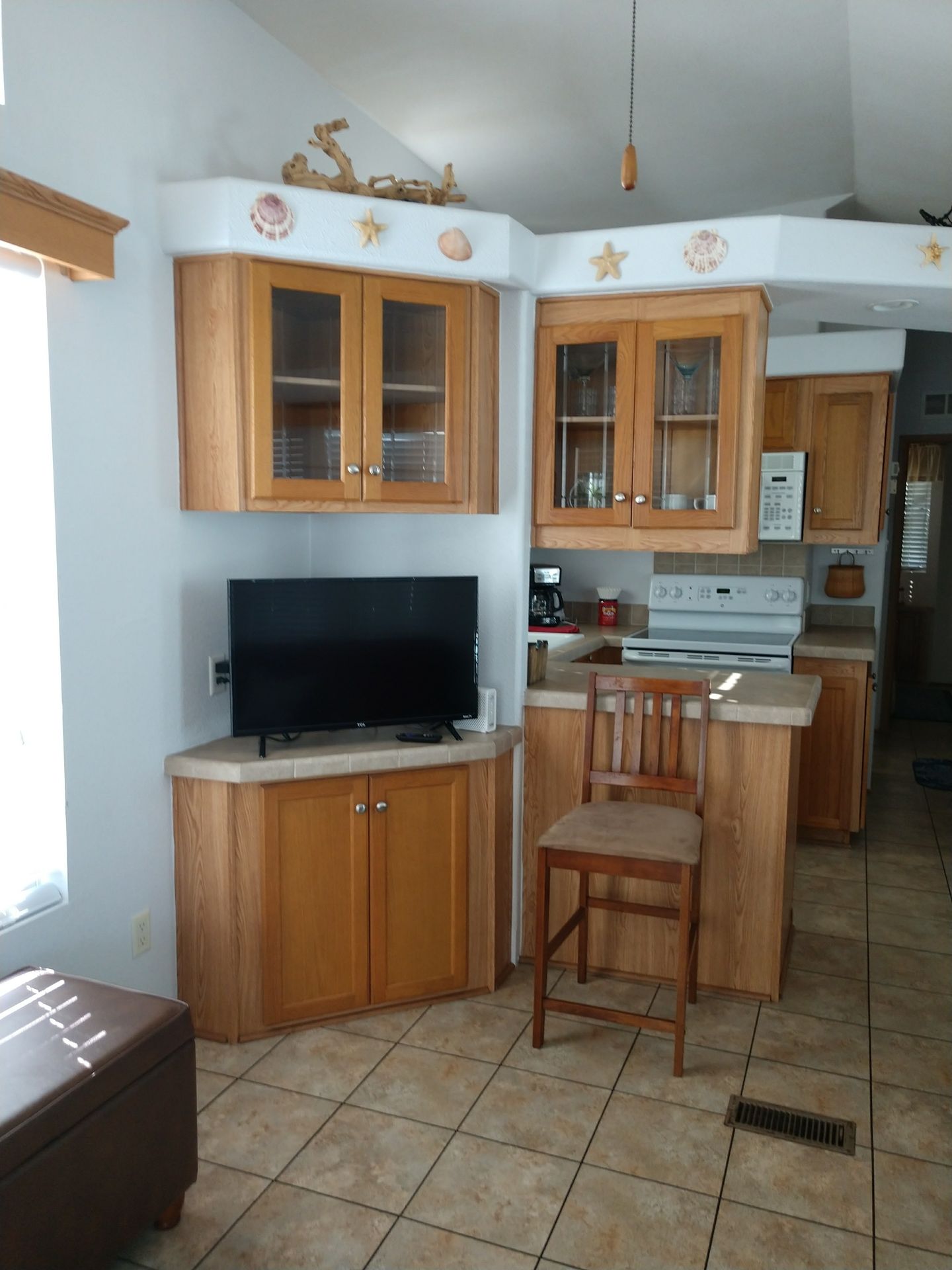 Photo 3 - 2006 Custom Travel Trailer rental photo 5