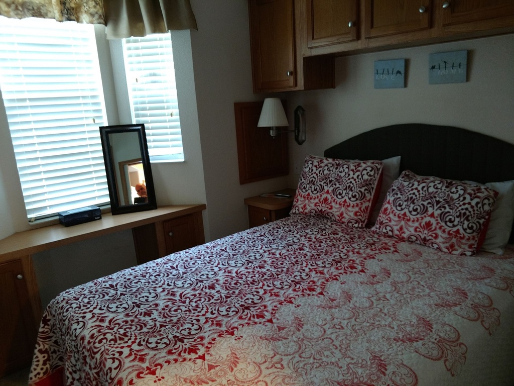 Photo 6 - 2006 Custom Travel Trailer rental photo 9