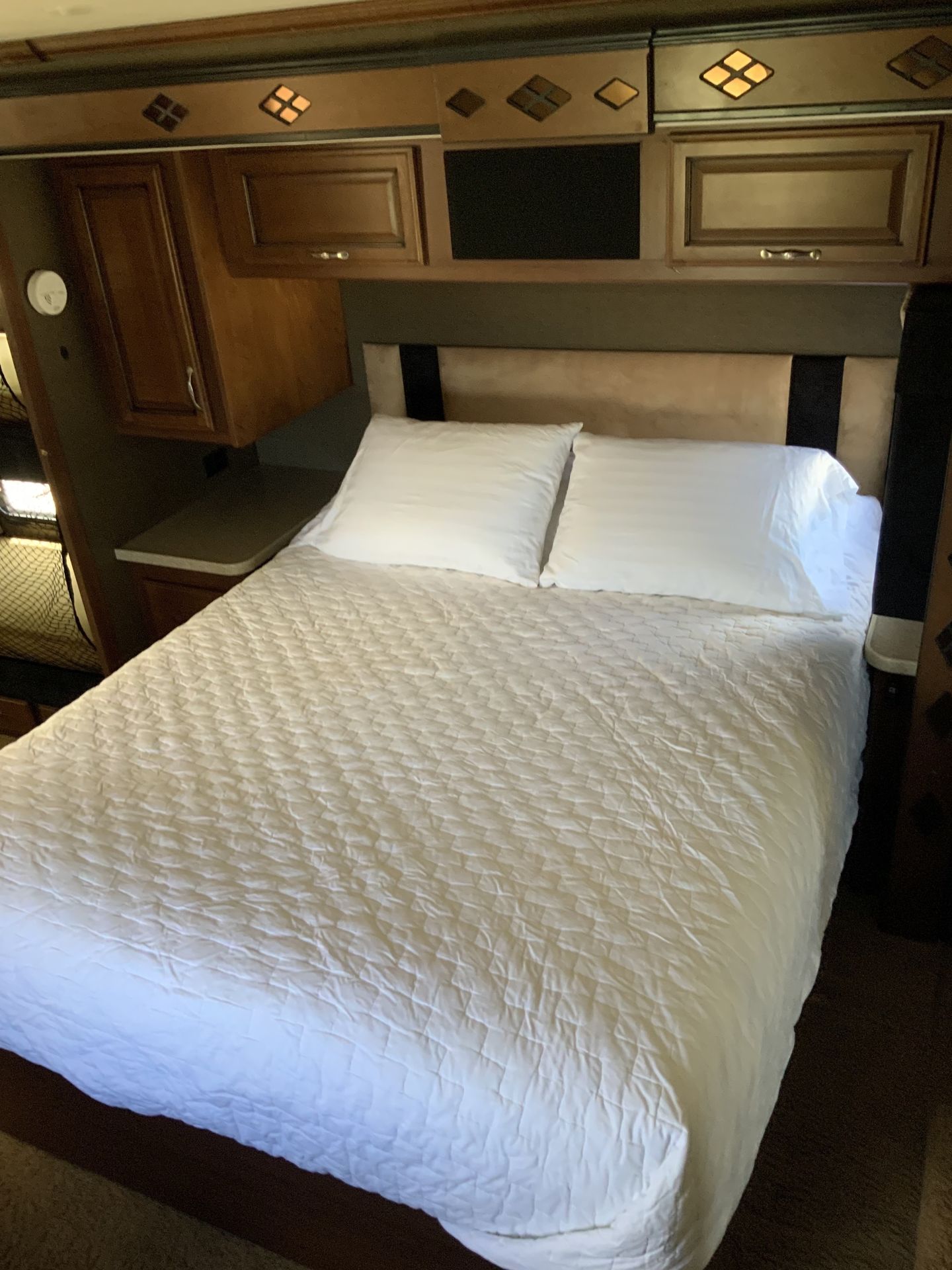 Photo 7 - 2013 Fleetwood Class A Motorhome rental photo 9