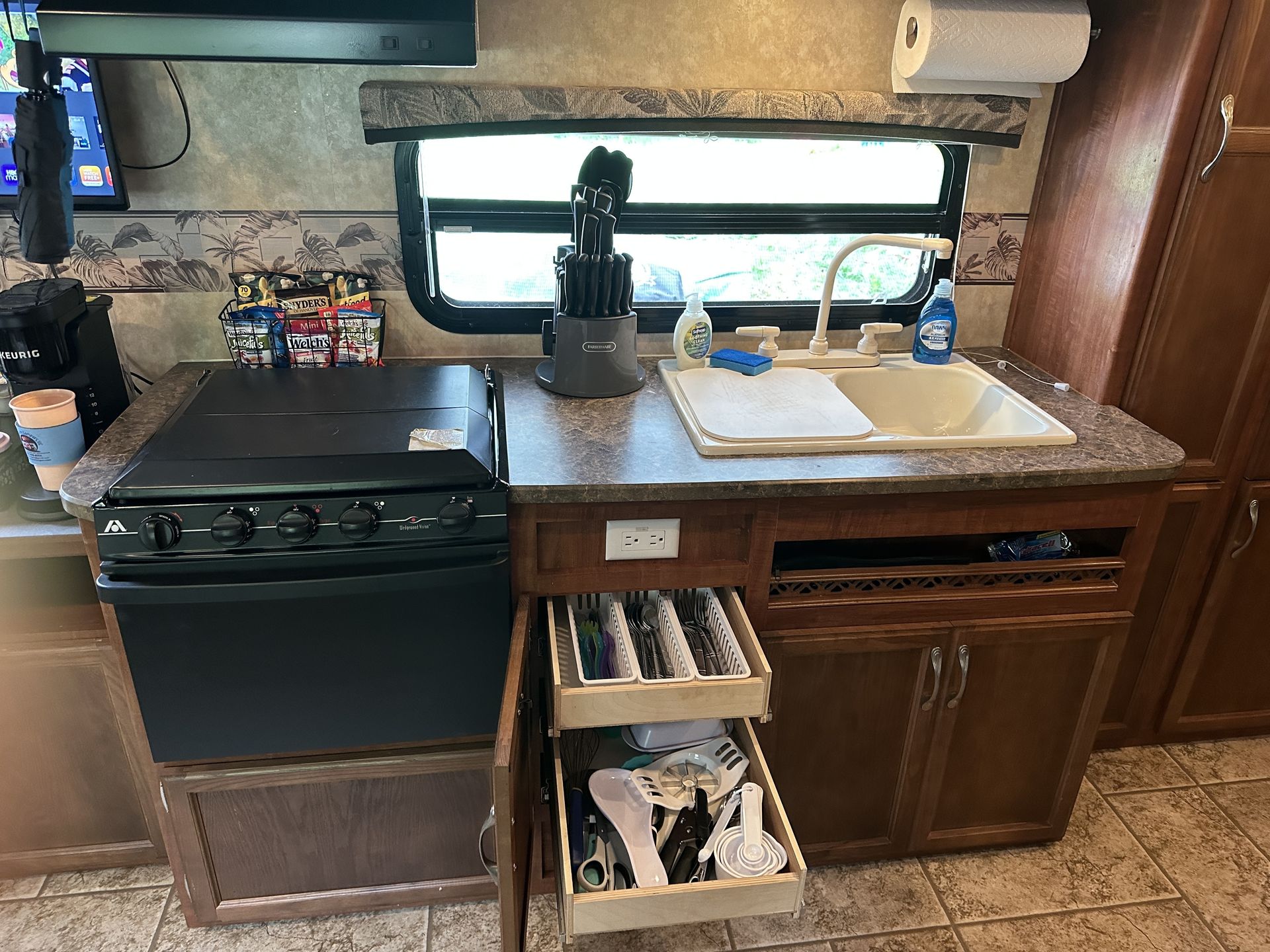 Photo 5 - 2010 Jayco Other rental photo 12
