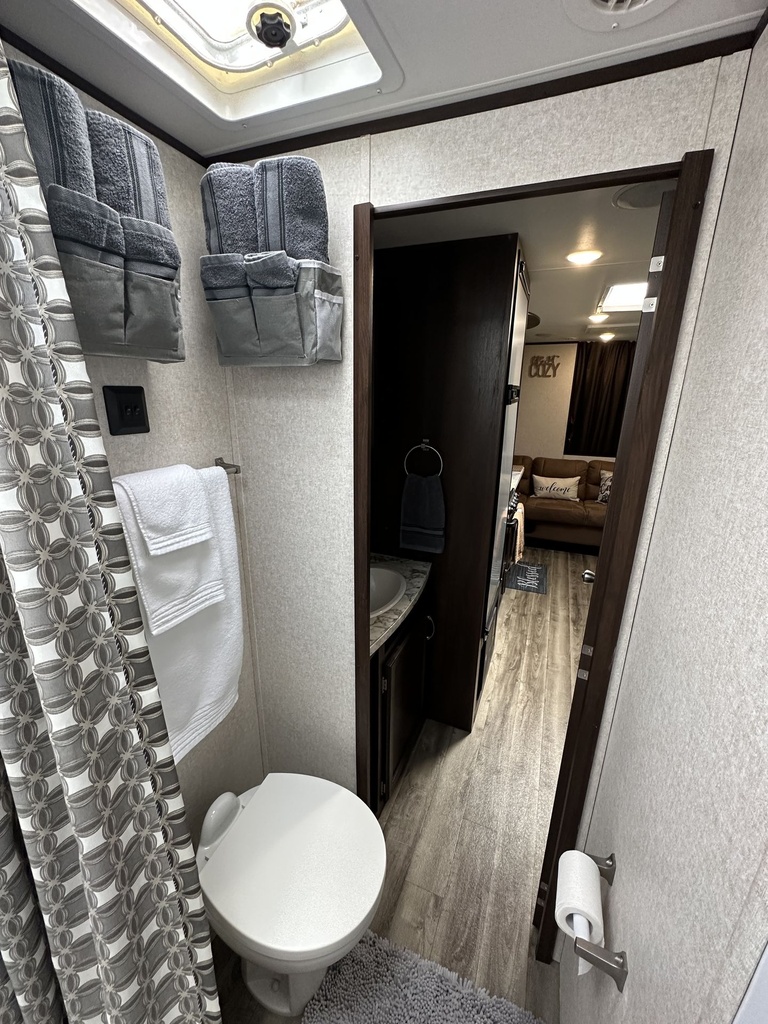 Photo 12 - 2018 Jayco Travel Trailer rental photo 14