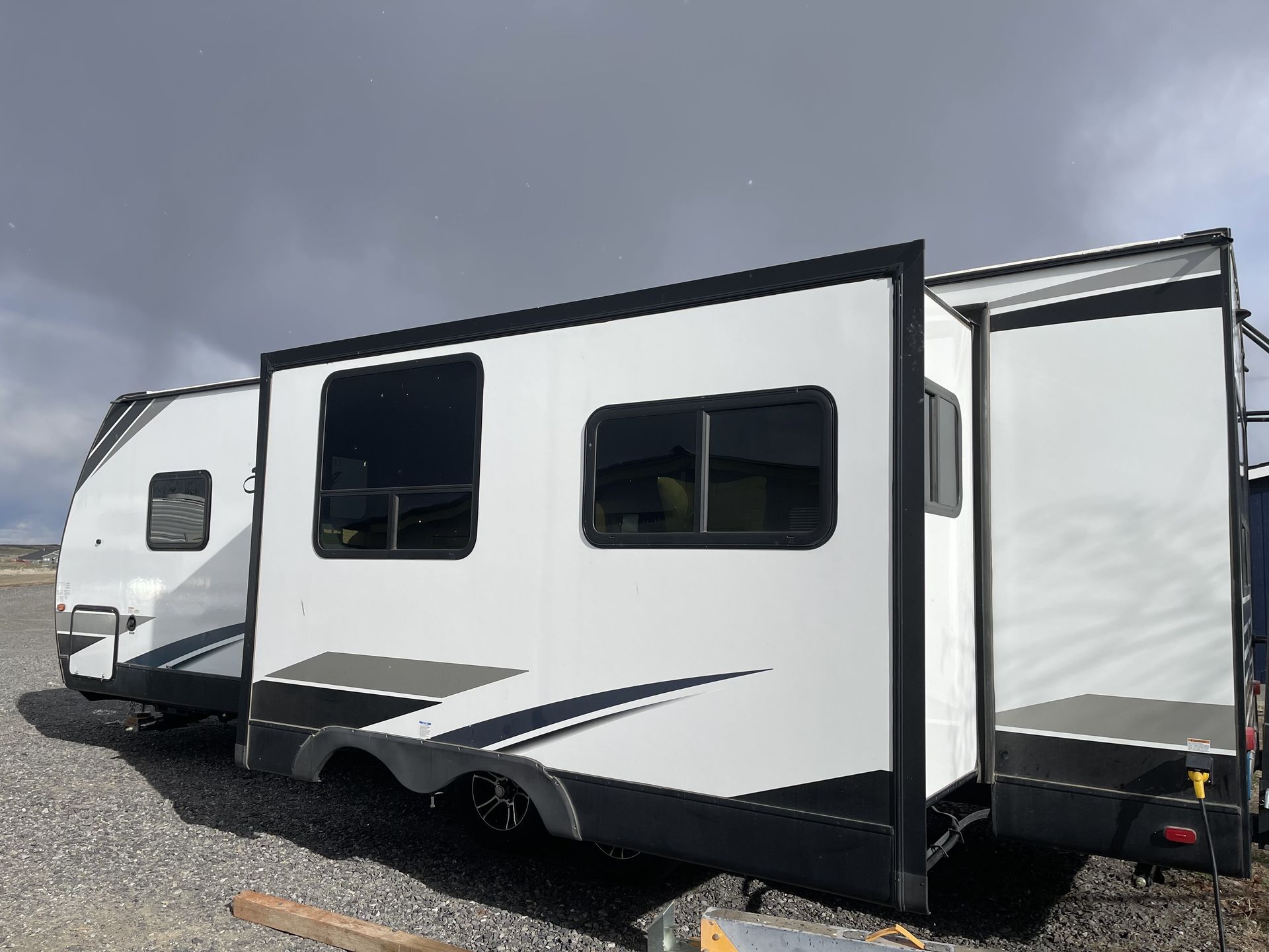 Photo 1 - 2020 Surveyor Travel Trailer rental photo 4