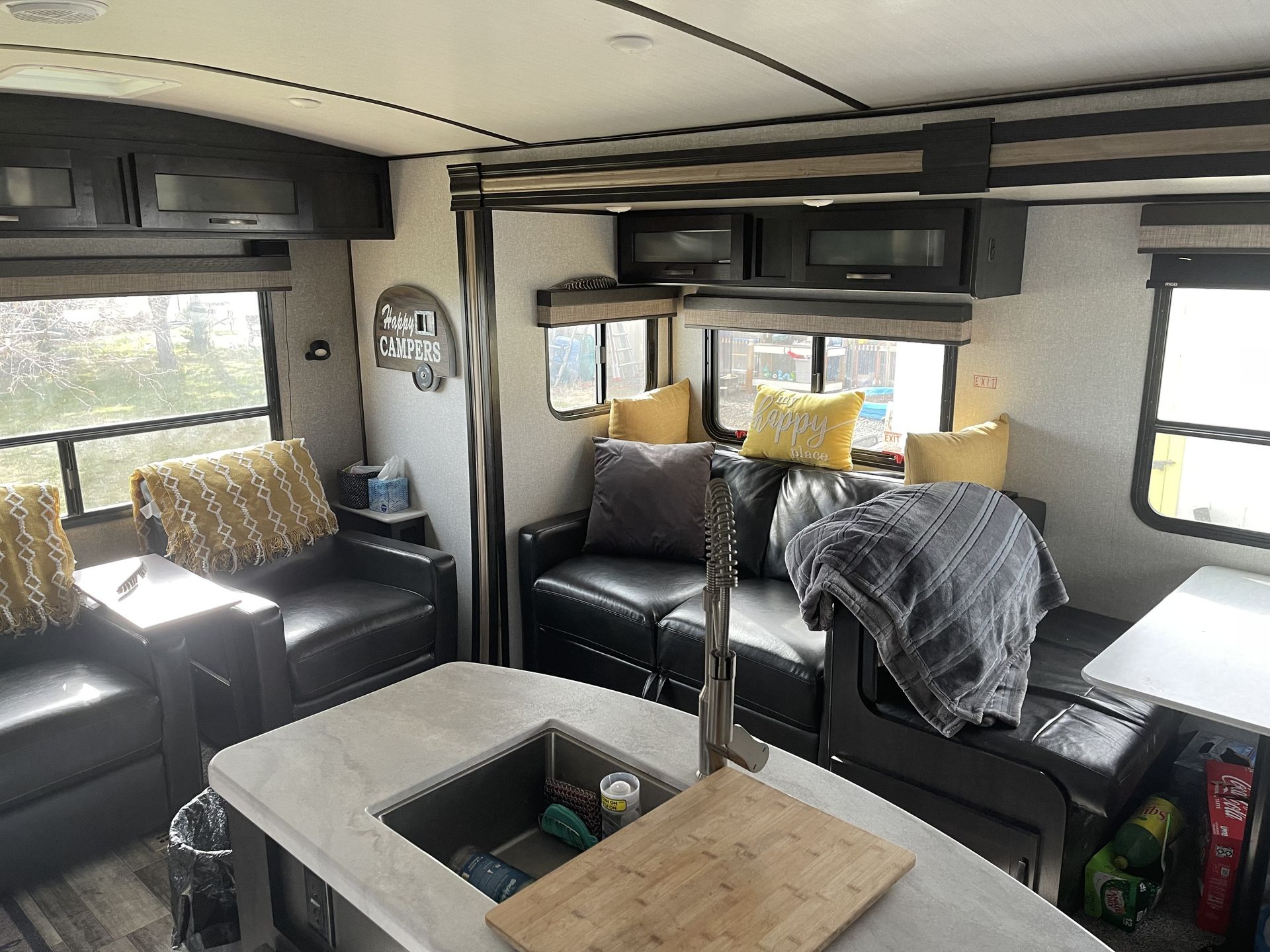Photo 3 - 2020 Surveyor Travel Trailer rental photo 17