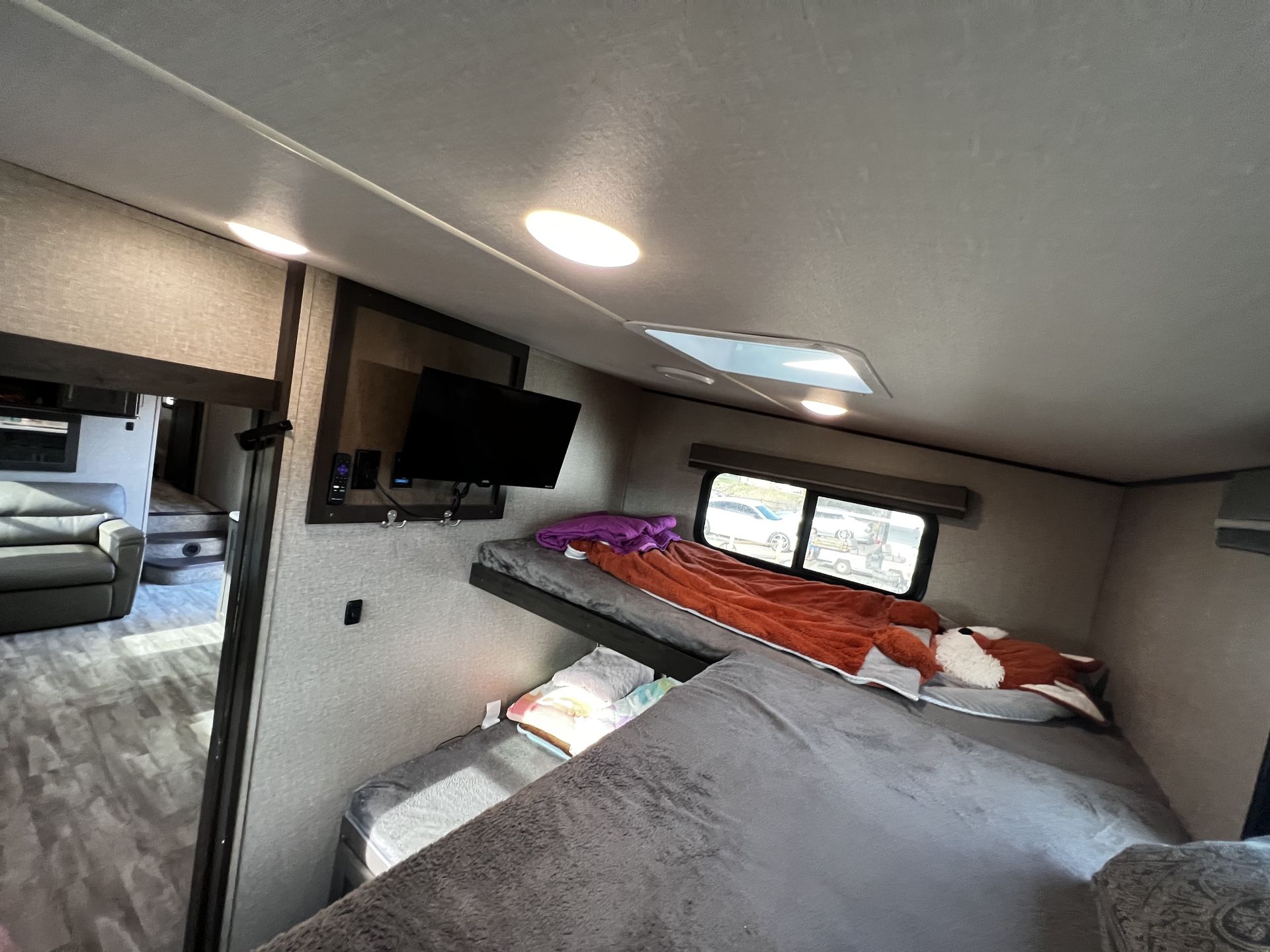 Photo 1 - 2021 Grand Design Fifth Wheel rental photo 5