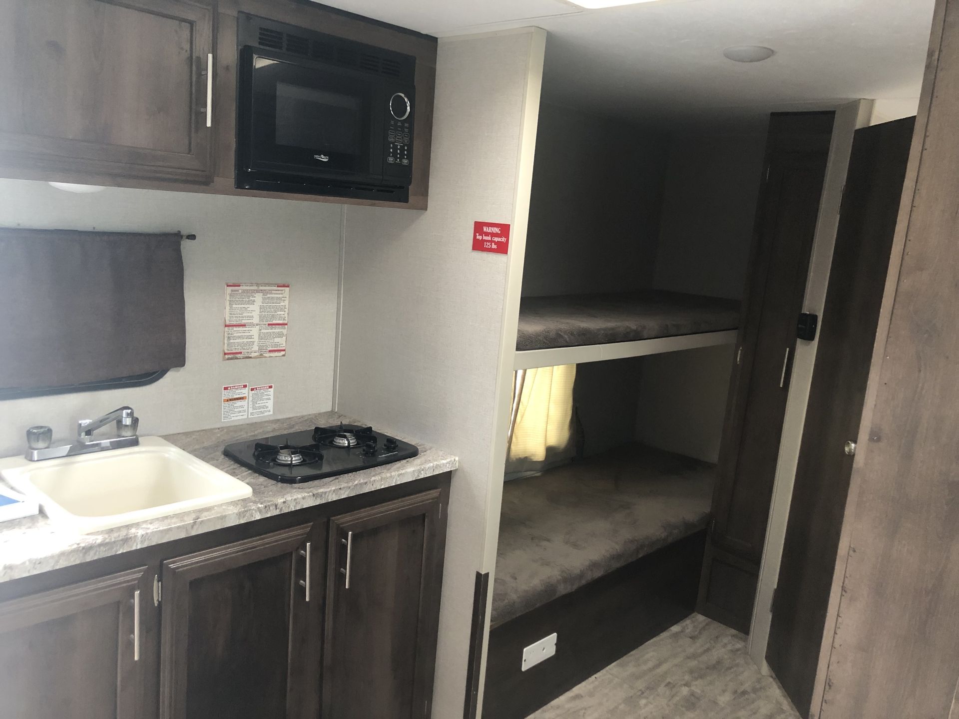 Photo 6 - 2017 Kz Rv Travel Trailer rental photo 8