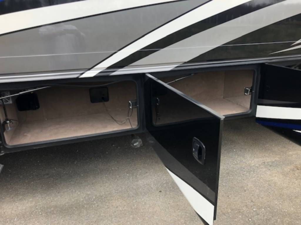 Photo 4 - 2020 Jayco Class C Motorhome rental photo 6