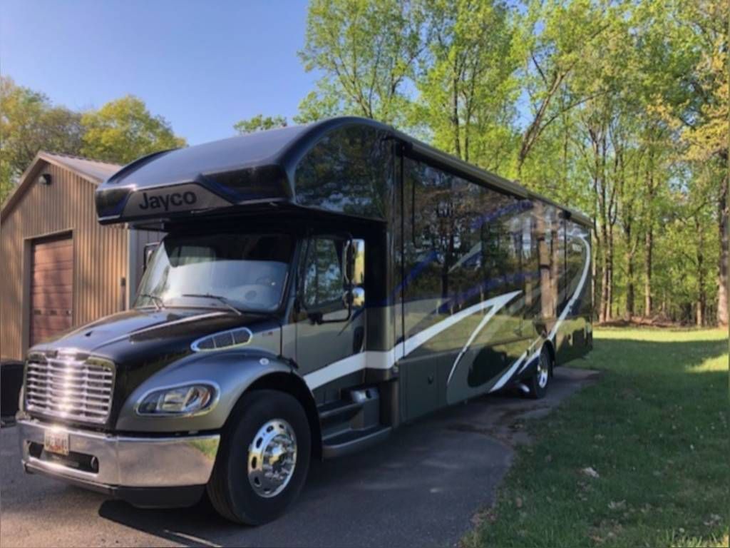 Photo 9 - 2020 Jayco Class C Motorhome rental photo 11