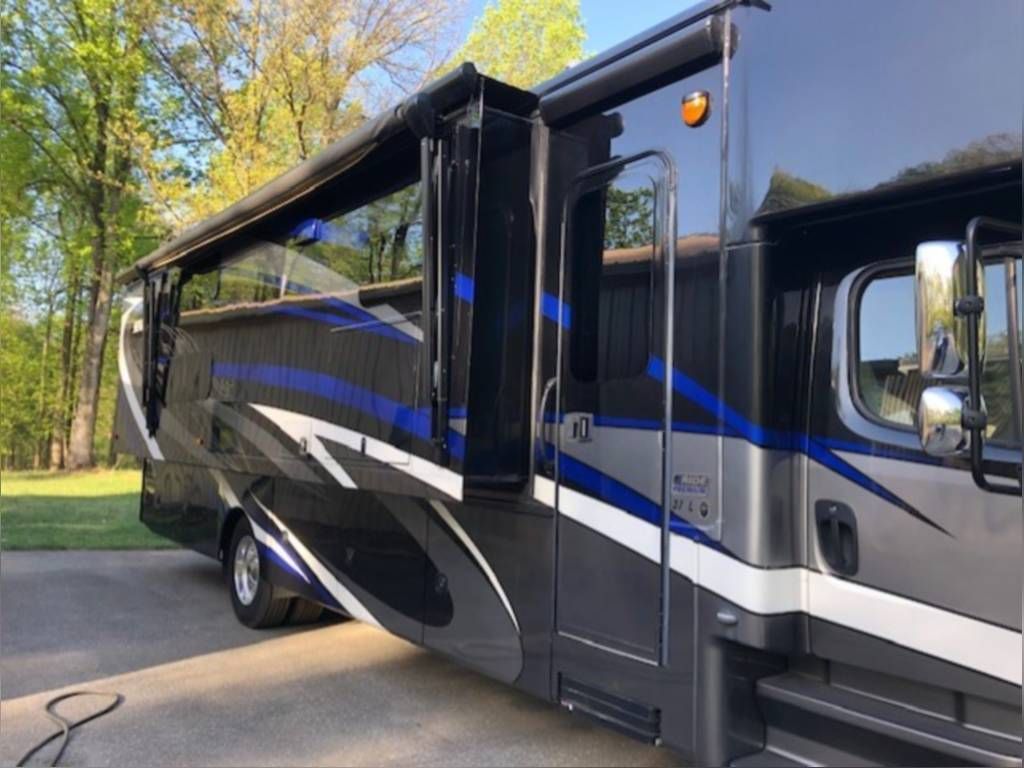 Photo 10 - 2020 Jayco Class C Motorhome rental photo 12