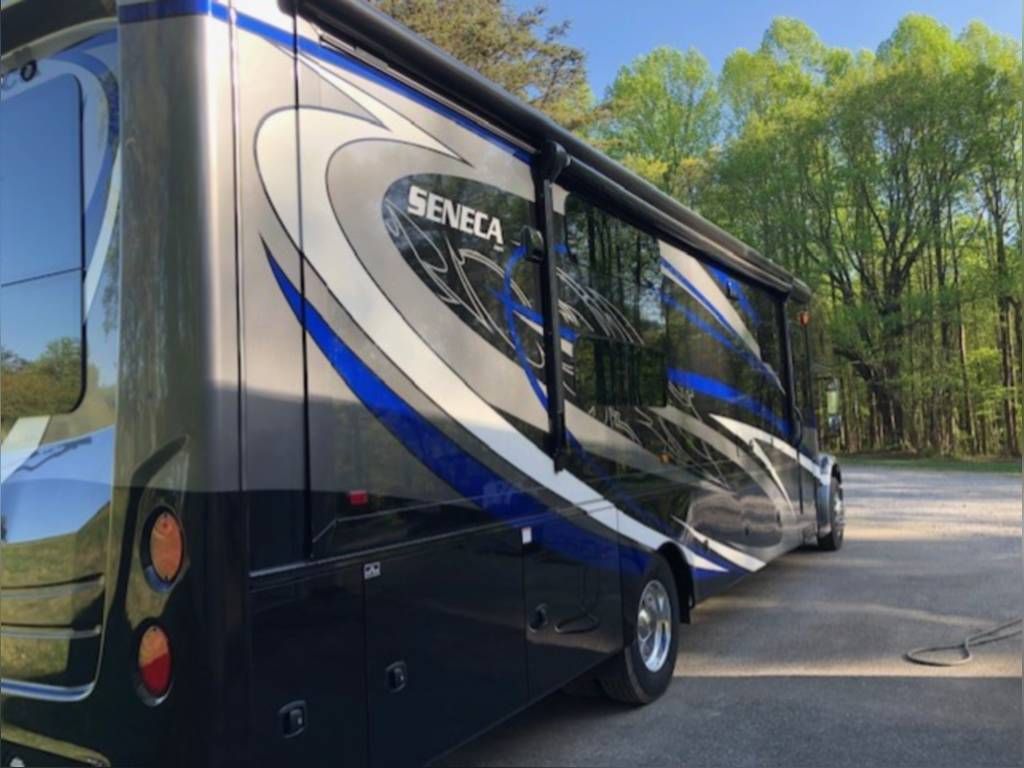 Photo 11 - 2020 Jayco Class C Motorhome rental photo 13