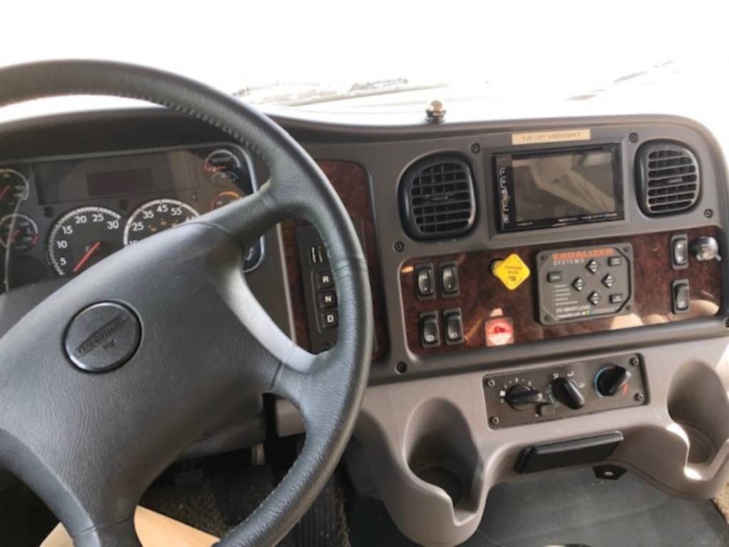 Photo 15 - 2020 Jayco Class C Motorhome rental photo 17