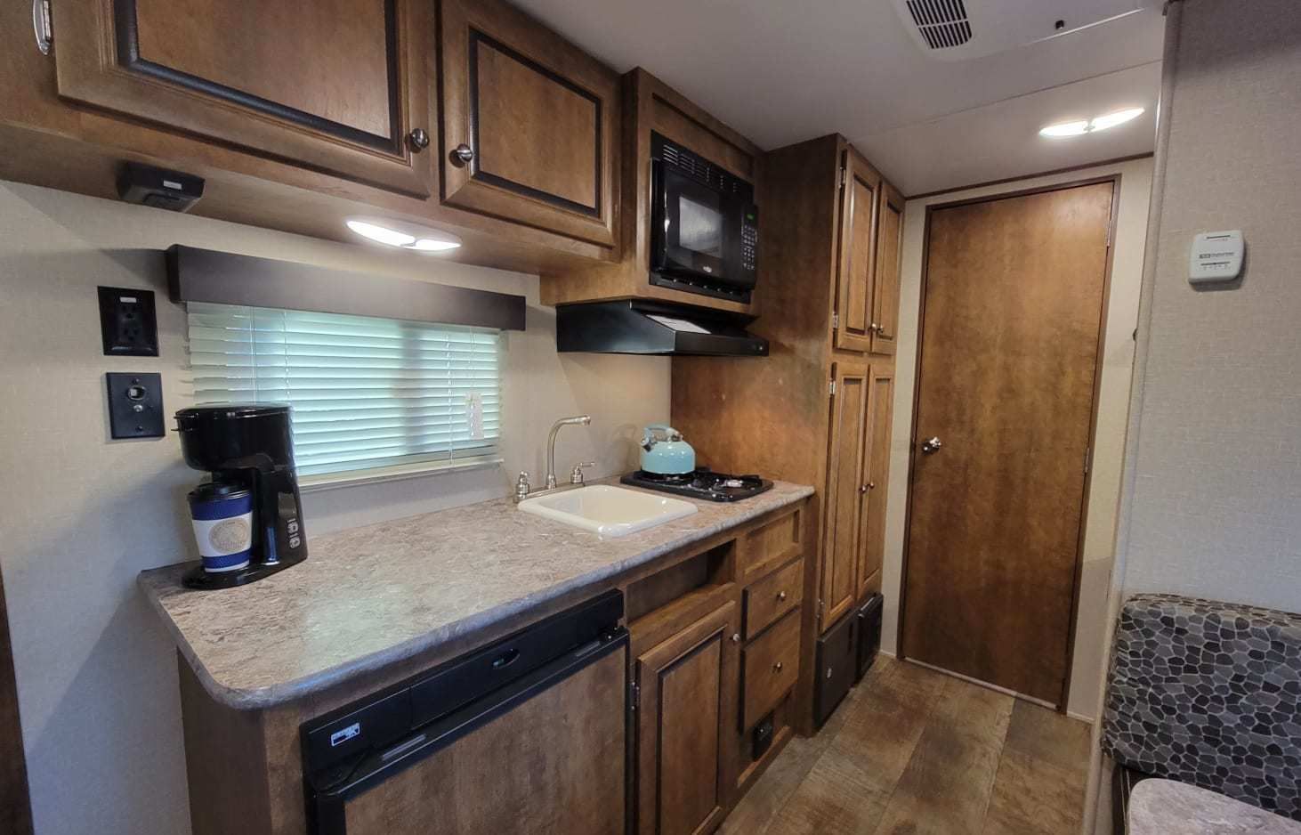 Photo 4 - 2017 Crossroads Travel Trailer rental photo 6
