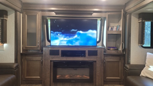 2019 Montana High Country - 375FL Fifth Wheel for rent in Oostburg, WI