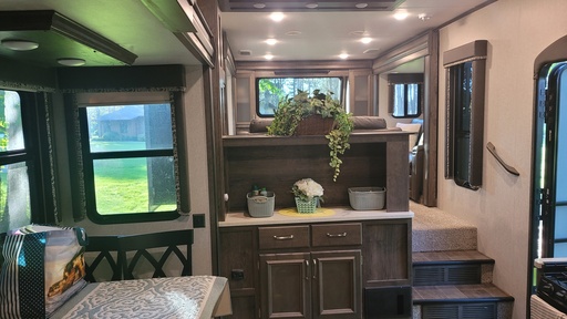 2019 Montana High Country - 375FL Fifth Wheel for rent in Oostburg, WI