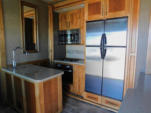2018 Tiffin VanLeigh Vilano 375FL Fifth Wheel for rent in Oostburg, WI