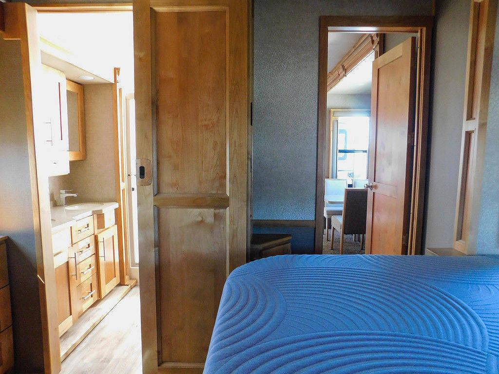 Vilano16.jpg - 2018 Tiffin Fifth Wheel rental photo 9