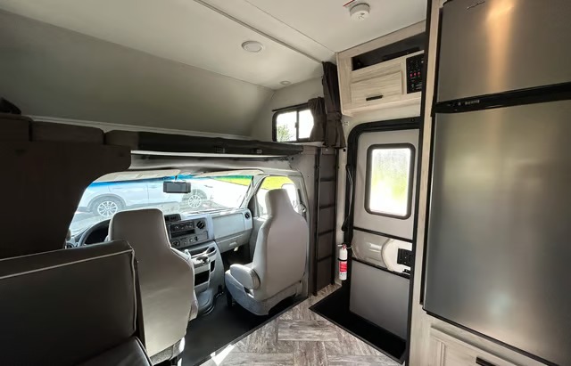 6.jpg - 2023 Forester Classic Class C Motorhome rental photo 6
